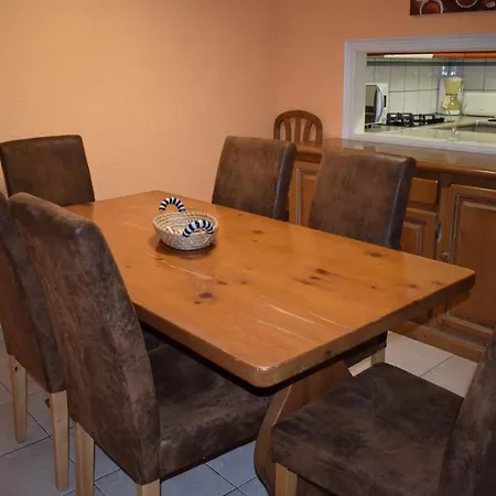 Casa Con Amarre Privado Ref 214 *
